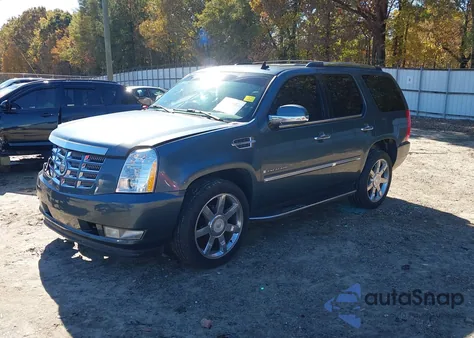 2008 Cadillac Escalade Standard from USA, damaged, VIN 1GYEC638X8R182437